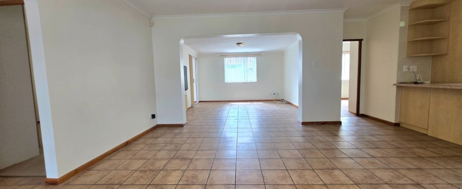 3 Bedroom Property for Sale in Franskraal Western Cape